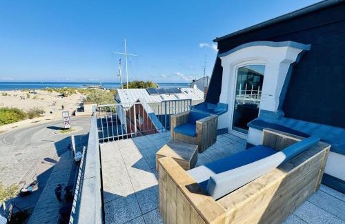 Warnemuende Apartamento | Promenadenblick/Ausguck