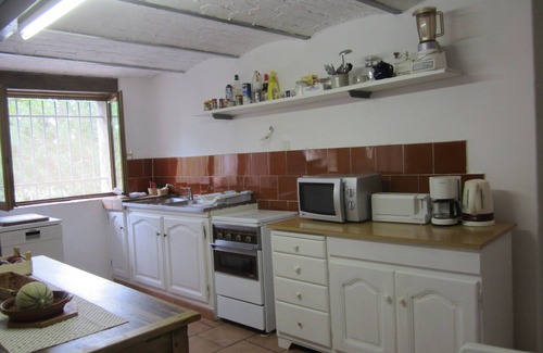 Entrepierres Casa | PROMO!22. 06-6. 07. Dependencia casa de campo tranquila cerca de Sisteron con piscina