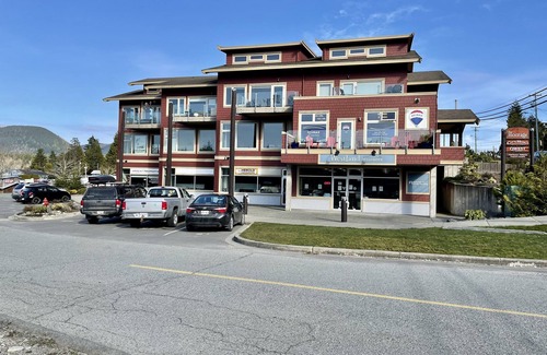 Ucluelet Condominio | PROMO 5% WEEKLY AND 5% MONTHLY DISCOUNT! Family Friendly Waterfront condo