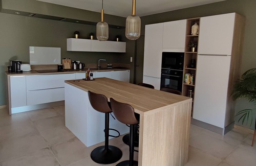 Pujaut Casa | PROMO REDUCTION 13% stay 14 days contemporary villa with pool