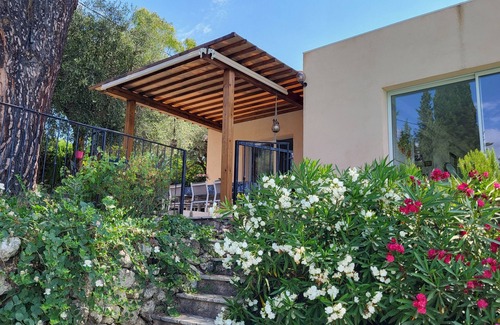 Chateauneuf-Grasse Villa | Valbonne, villa provenzal de 3 dormitorios. piscina