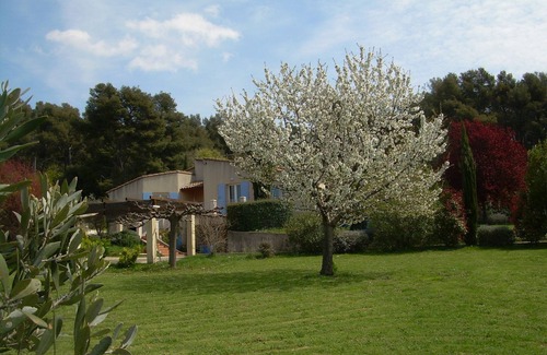 Simiane-Collongue Villa | Villa provenzal de 200 m2 con gran jardín y piscina en AIX EN PROVENCE