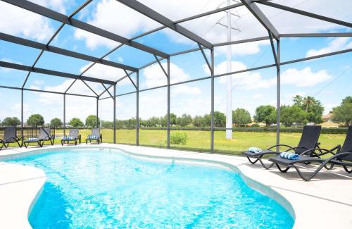 Davenport Casa | Providence Golf Resort Pool Cinema Disney Rooms