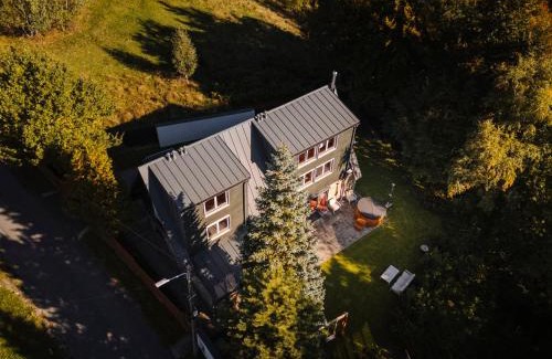 Szczyrk Villa | Przystanek Klimczok -przytulny dom na wyłączność z balią i pięknym widokiem na góry