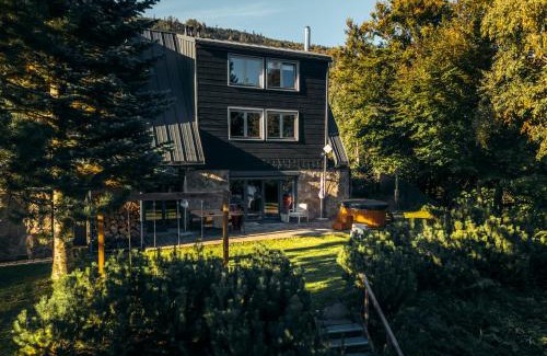 Szczyrk Villa | Przystanek Klimczok -przytulny dom na wyłączność z balią i pięknym widokiem na góry