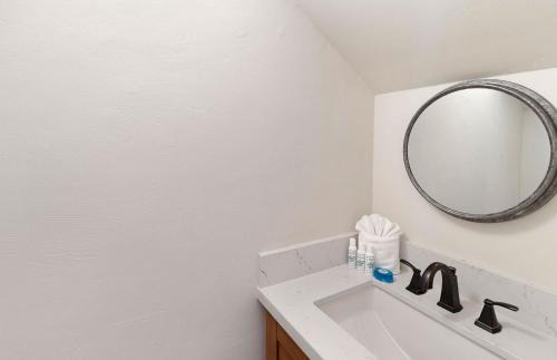 Downtown Lahaina Villa | Puamana 240-3