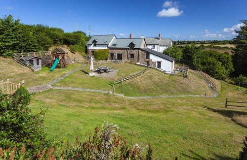 Littleham Cabaña | Puffin Cottage - Countryside cottage with a pool