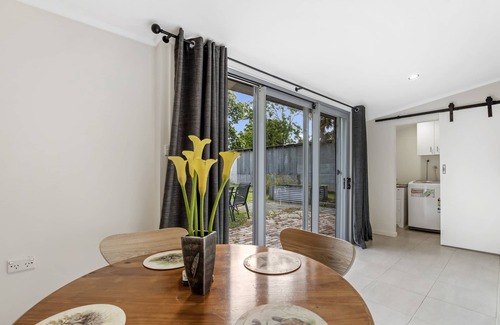 Porepunkah Cabaña | Punkah Cottage: 3 BR, 1BA Porepunkah, Sleeps 6