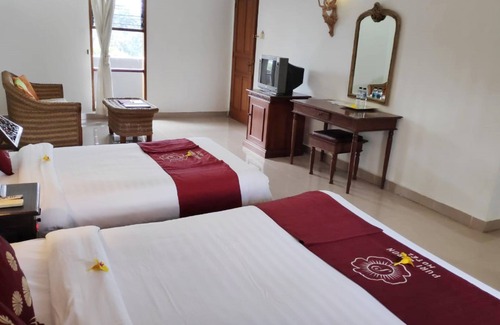 Petak Hotel | Puri Saron Hotel Madangan
