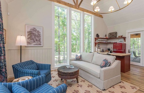 McEwen Casa | Purple Martin: Secluded Forest Birdwatcher