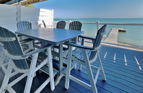 Put-in-Bay Casa | Put-in-Bay Waterfront Condo #105