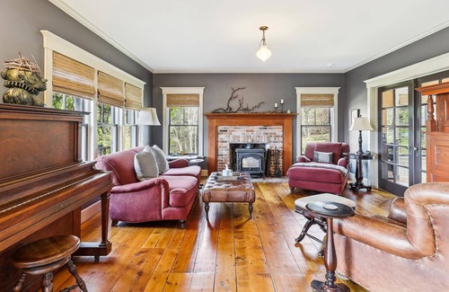 Stowe Hollow Casa | Putnam Forest Lookout - a beautiful Stowe Hollow home with Mt. Mansfield views!