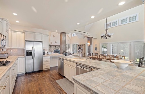 Michiana Casa | Putters Pool House - Grand Beach home with pool