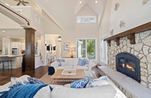 Michiana Casa | Putters Pool House - Grand Beach home with pool