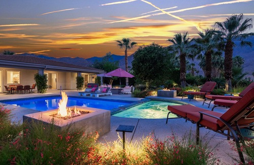 Palm Springs Casa | Putting Green, Saltwater Pool & Spa, 4 Fire Pits, Hammocks, Universal EV Charger