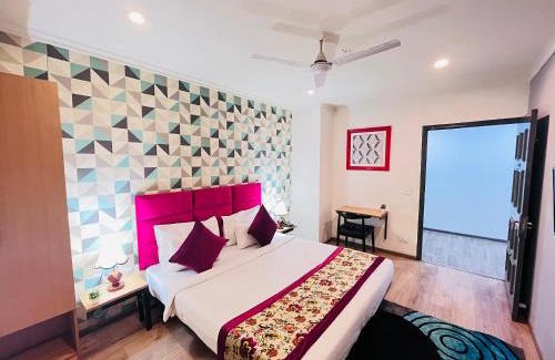 Chhatarpur Hotel | Qotel Comfort Chattarpur - Opposite Tivoli Garden Near Chattarpur Metro