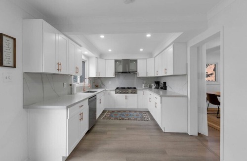 Erin Mills Apartamento | Quaint 3BR - 5 min to UTM/Erindale Park + Parking