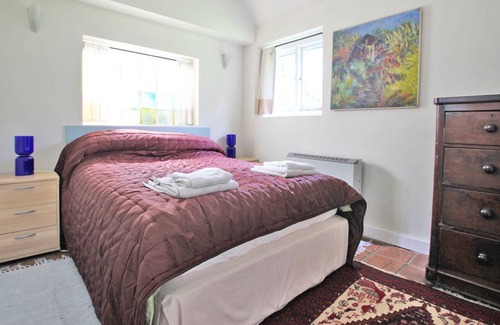 Willesborough Casa | Quaint Converted Stable in Central Location Surrounded by Gardens