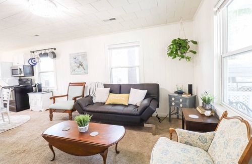 Wilmington Cabaña | Quaint cottage style home with large fenced yard.