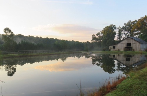 East Bernstadt Cabina | Scenic Country Cottage, Holiday Season Specials