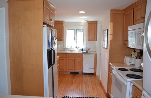 Chatham Casa | Pintoresco y acogedor centro de Chatham Home, Walk to Town y Playas