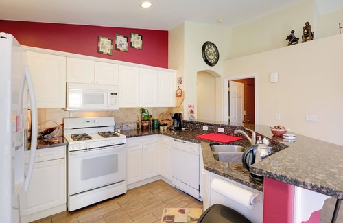 Sparks Casa | Quaint Cul-De-Sac Home - 14 Miles to Downtown Reno