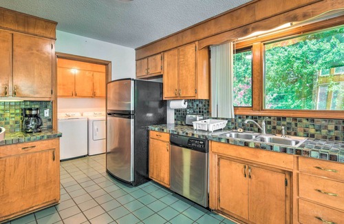 Sherrills Ford Casa | Quaint Lake Norman Home w/ Boat Dock + Grill!