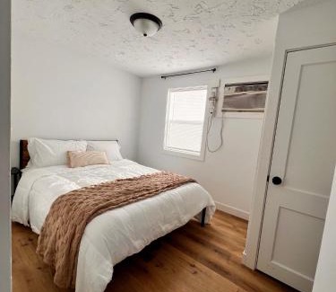 Walker Apartamento | Quaint Lakeview Getaway Trails & Town at Your Doorstep