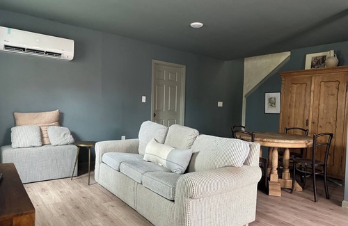 Shepherdstown Cabaña | Quaint Mini Cottage in Shepherdstown - Walking Distance