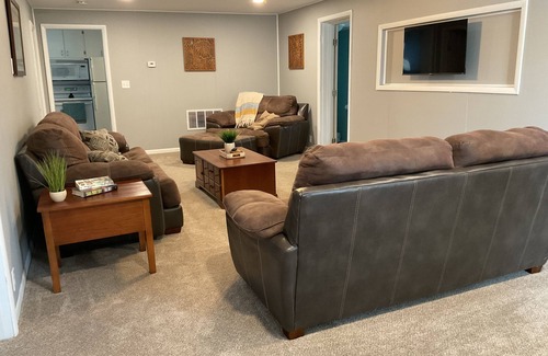 Fostoria Casa | Quaint recently renovated private home with small town living surroundings