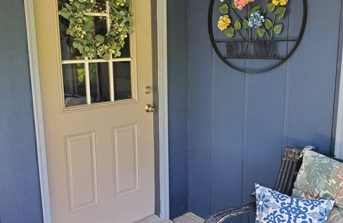 Bath Cabaña | Quaint Stream Side Cottage 15m from Oxford&Hamilton OH