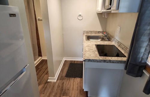 Fort Walton Beach Cabaña | Quaint studio in downtown Fort Walton Beach!!