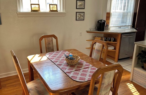 Central - Terry Casa | Quaint sunny cottage that rests in the historical neighborhood of Billings