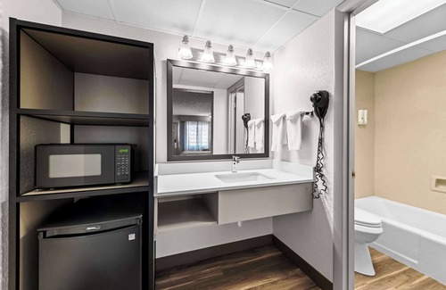 Pigeon Forge Hotel | Quality Inn And Suites Dollywood