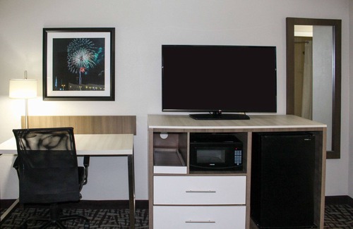 Athens Hotel | Quality Inn Athens I-65 / Huntsville Area West