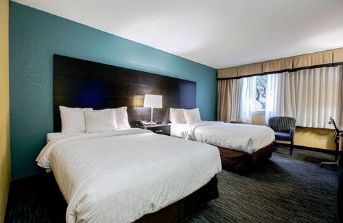 Englewood Hotel | Quality Inn Dayton Airport