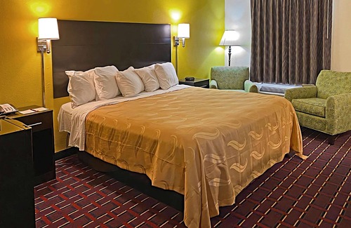 Henderson Hotel | Quality Inn Henderson I-85