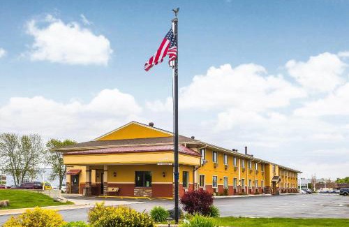 Janesville Hotel | Quality Inn Janesville North
