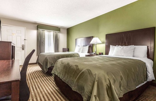 Lancaster Hotel | Quality Inn Lancaster