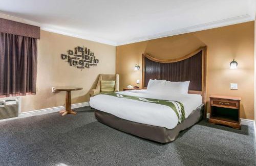 College Park Hotel | Quality Inn & Suites Atlanta Airport South