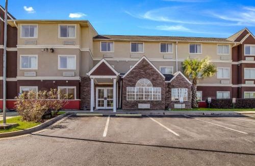 Gracewood Hotel | Quality Inn & Suites Augusta Fort Eisenhower Area