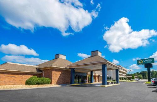 Cape Fear Hotel | Quality Inn & Suites Fayetteville I-95