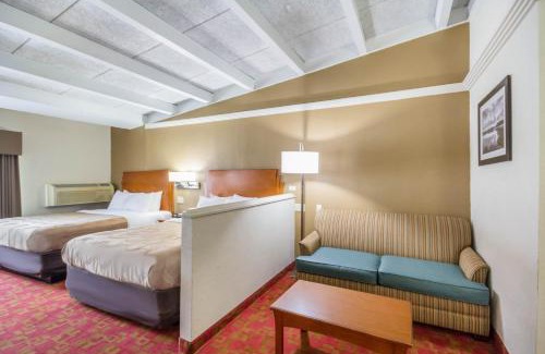 Independence Hotel | Quality Inn & Suites Kansas City - Independence I-70 East
