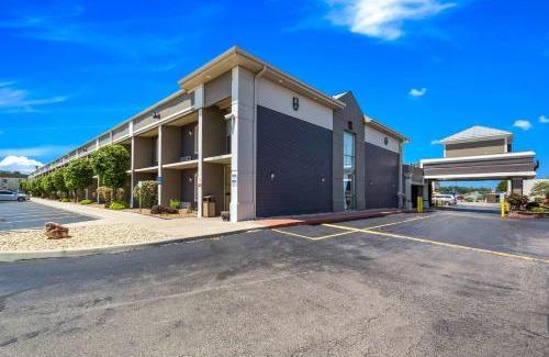 Independence Hotel | Quality Inn & Suites Kansas City - Independence I-70 East