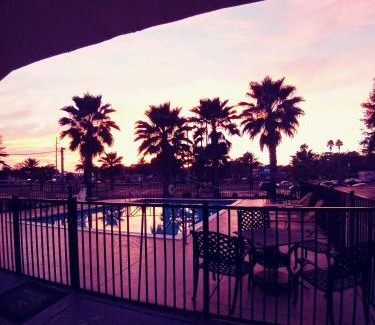 Leesburg Hotel | Quality Inn & Suites Leesburg Chain of Lakes