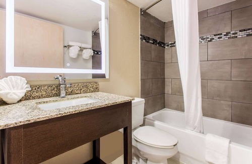 Carolina Forest Hotel | Quality Inn & Suites Myrtle Beach near Outlets