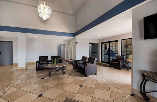 Oklahoma City Hotel | Quality Inn & Suites Oklahoma City North