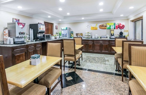 College Park Hotel | Quality Inn & Suites