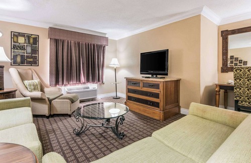 College Park Hotel | Quality Inn & Suites