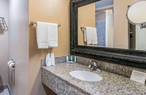 College Park Hotel | Quality Inn & Suites